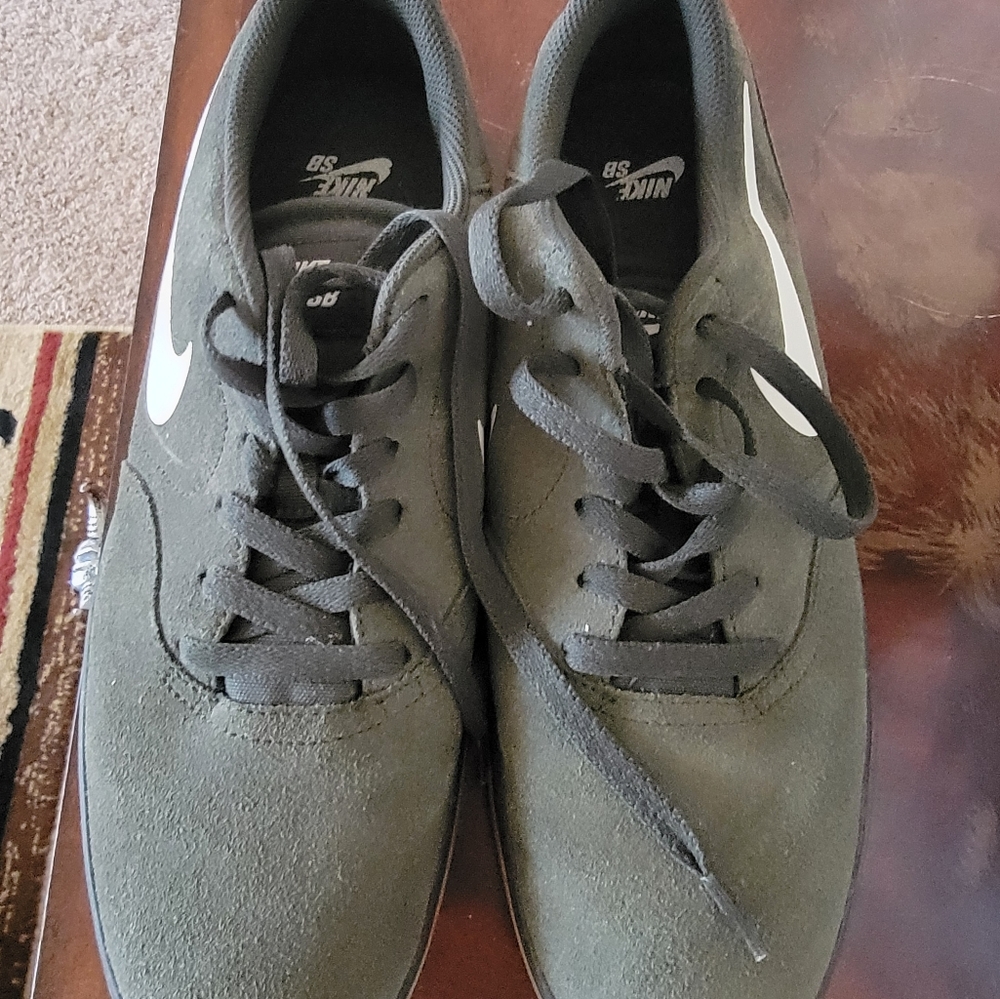 Mens size 12 nikes